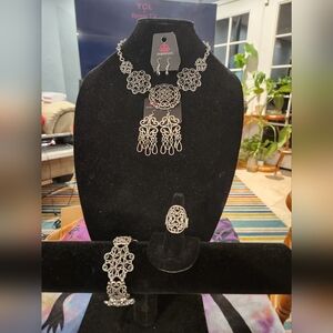 Paparazzi Glimpses of Malibu... Complete Trend blend